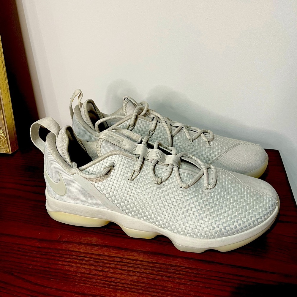 Nike Lebron 14 low Light bone Basketball Sneakers